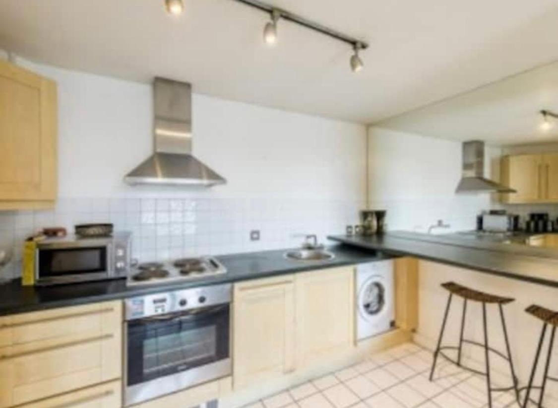 Centrally Located Flat - Battersea Park Road London Eksteriør bilde